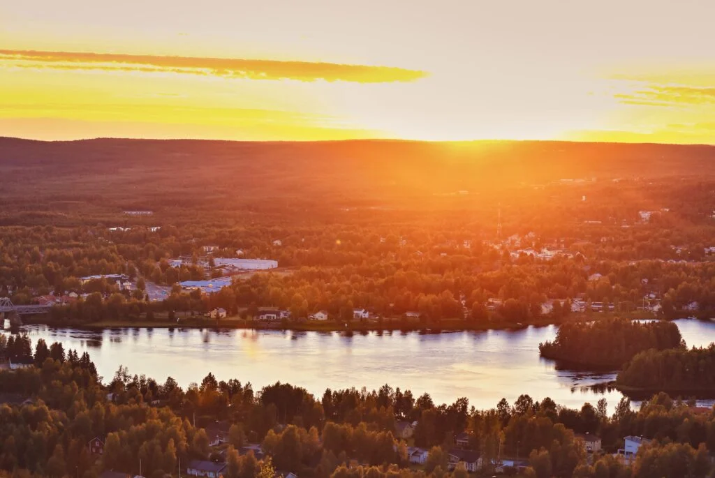 Welcome to the land of the Midnight Sun