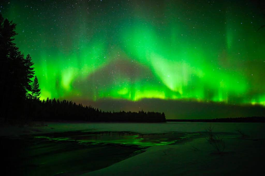 Green explosion in the sky above Lapland!