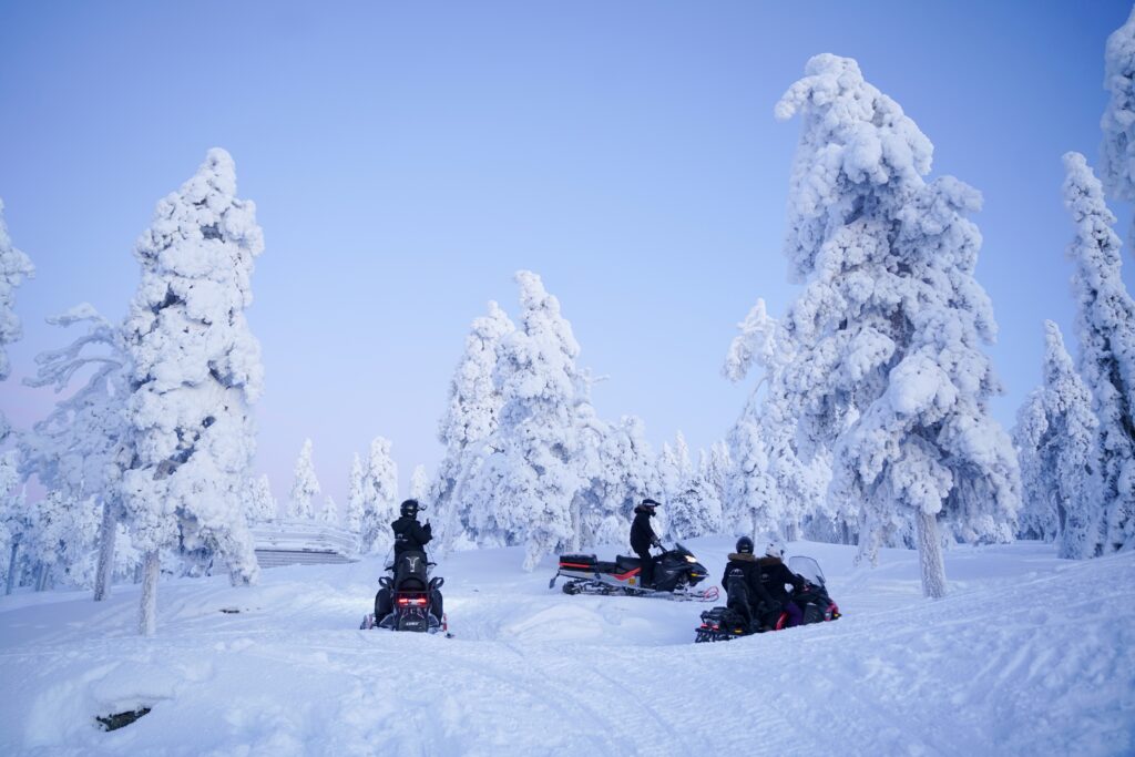 Snowmobile tour in Rovaniemi