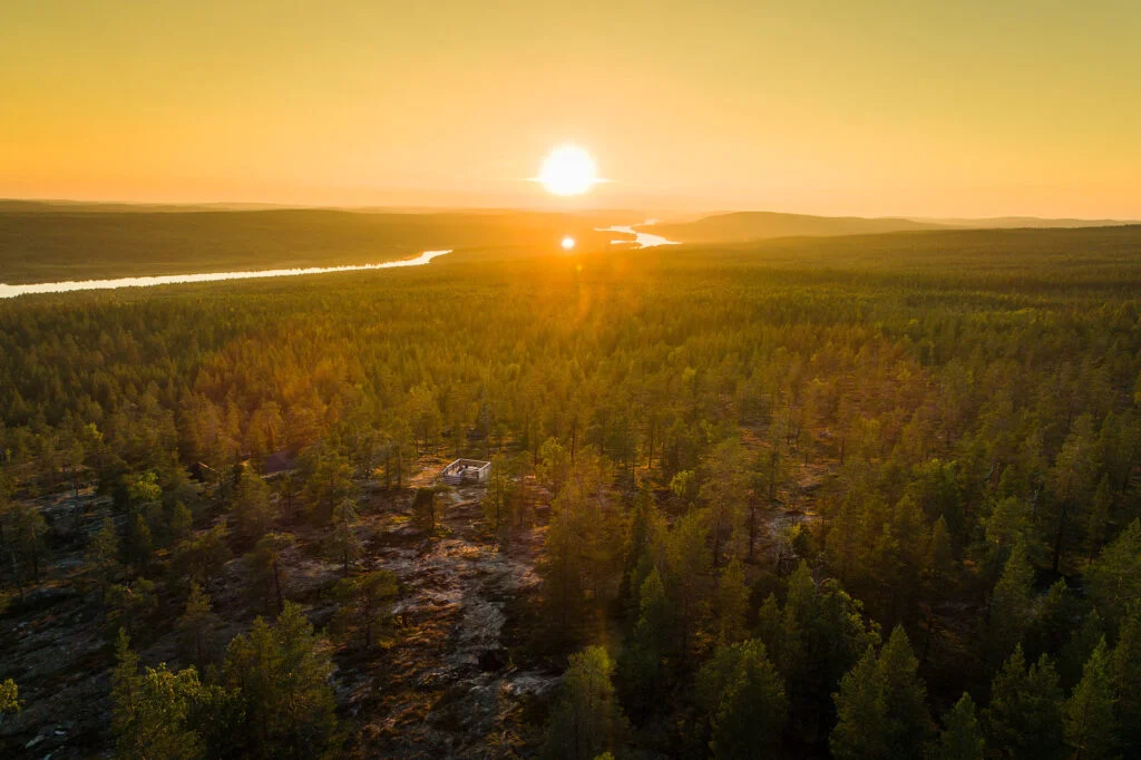 Wilderness Survival Tour under the Midnight Sun