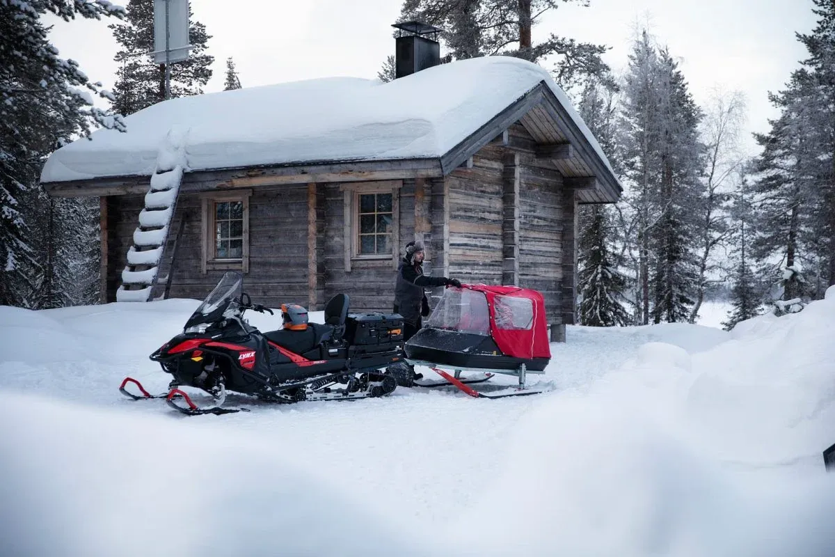 Northern Lights Sledge Snowmobile Ride