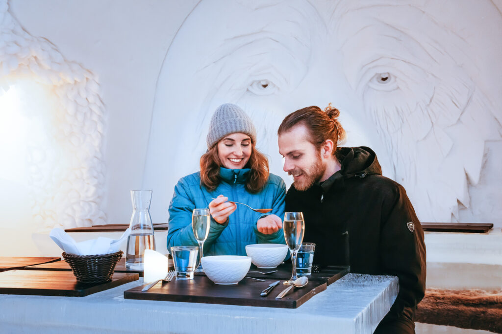 Visiting package: Introduction to Arctic SnowHotel with lunch at the Ice Restaurant