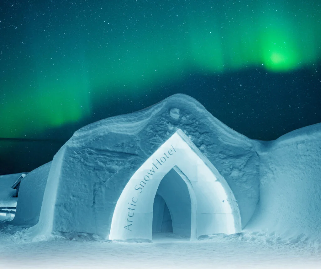 Visiting package: Introduction to Arctic SnowHotel with lunch at the Ice Restaurant