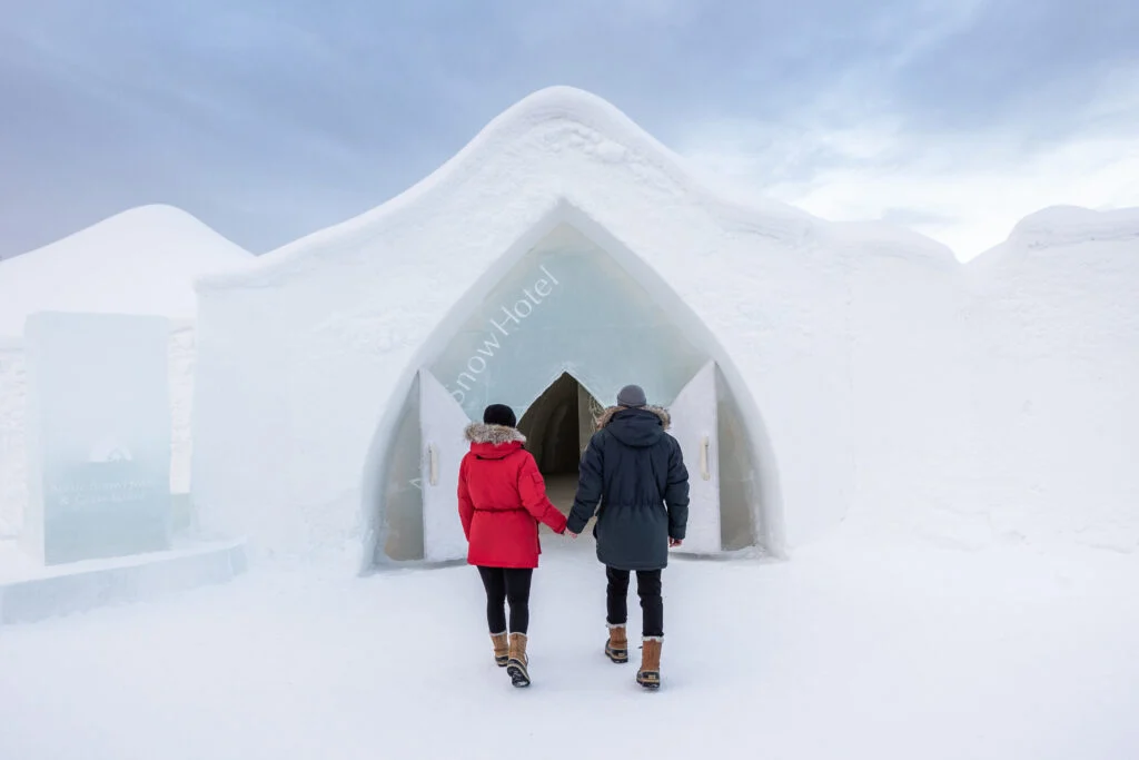 Visiting package: Introduction to Arctic SnowHotel with lunch at the Ice Restaurant