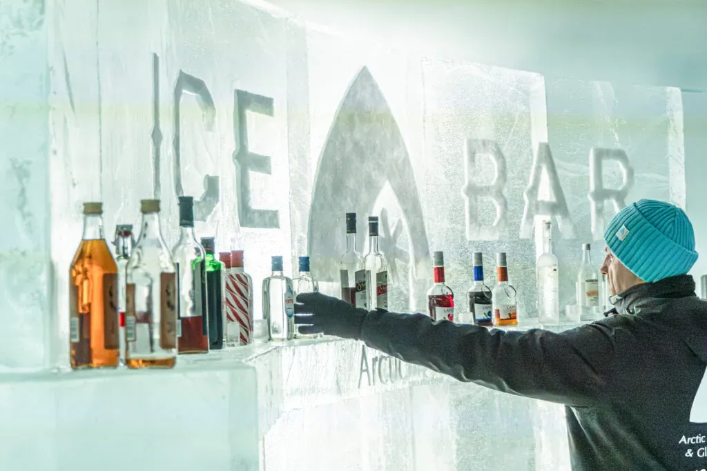 Visiting package: Introduction to Arctic SnowHotel with lunch at the Ice Restaurant