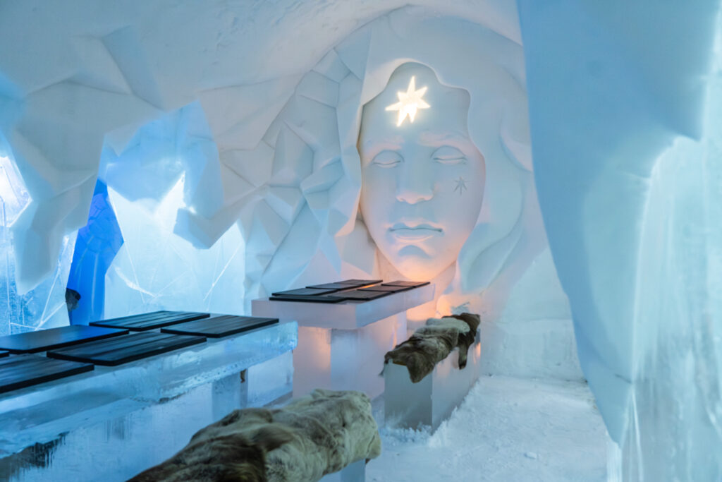 Visiting package: Introduction to Arctic SnowHotel with lunch at the Ice Restaurant