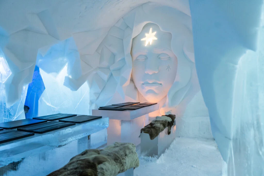 Visiting package: Introduction to Arctic SnowHotel with lunch at the Ice Restaurant